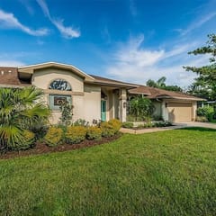 Serene Pool & Lake Retreat Sleeps8 Tarpon Springs