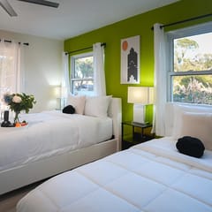TPA Fun Compound by Airport / Restaurants