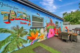 2 Houses Close to Downtown 5 bed and 4 Bath Sleeps 12 - Image 4