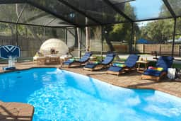 Tampa Fun Compound, Sleeps 16, Pickleball and Hot Tub - Image 3