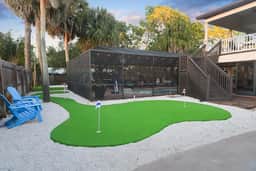 TPA Fun Compound by Airport / Restaurants - Image 4