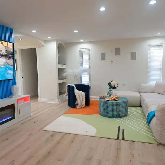 Tampa Fun Compound, Sleeps 16, Pickleball and Hot Tub - Image 1