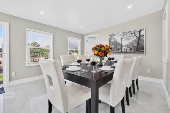 Spacious Waterfront Home | 4BR | Near Downtown - Image 4