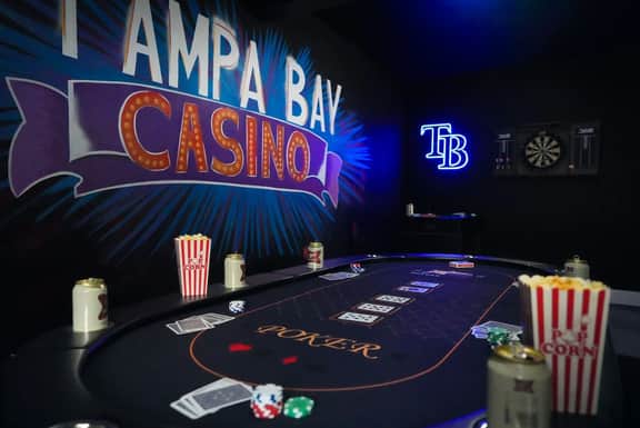 Tampa High Roller Relax and Play - Image 3